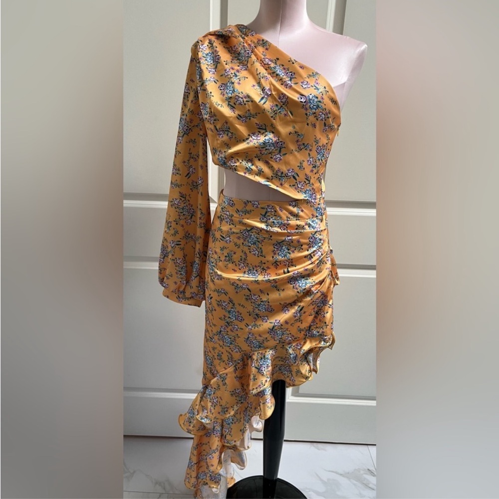 Asymmetrical One-Shoulder Yellow Floral Ruffle Dress NWT - Picture 3 of 14